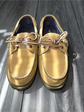 Sperry Top-Sider Kids Tan Leather Boat Shoes Moc Toe Slip On‎ Preppy Loafers